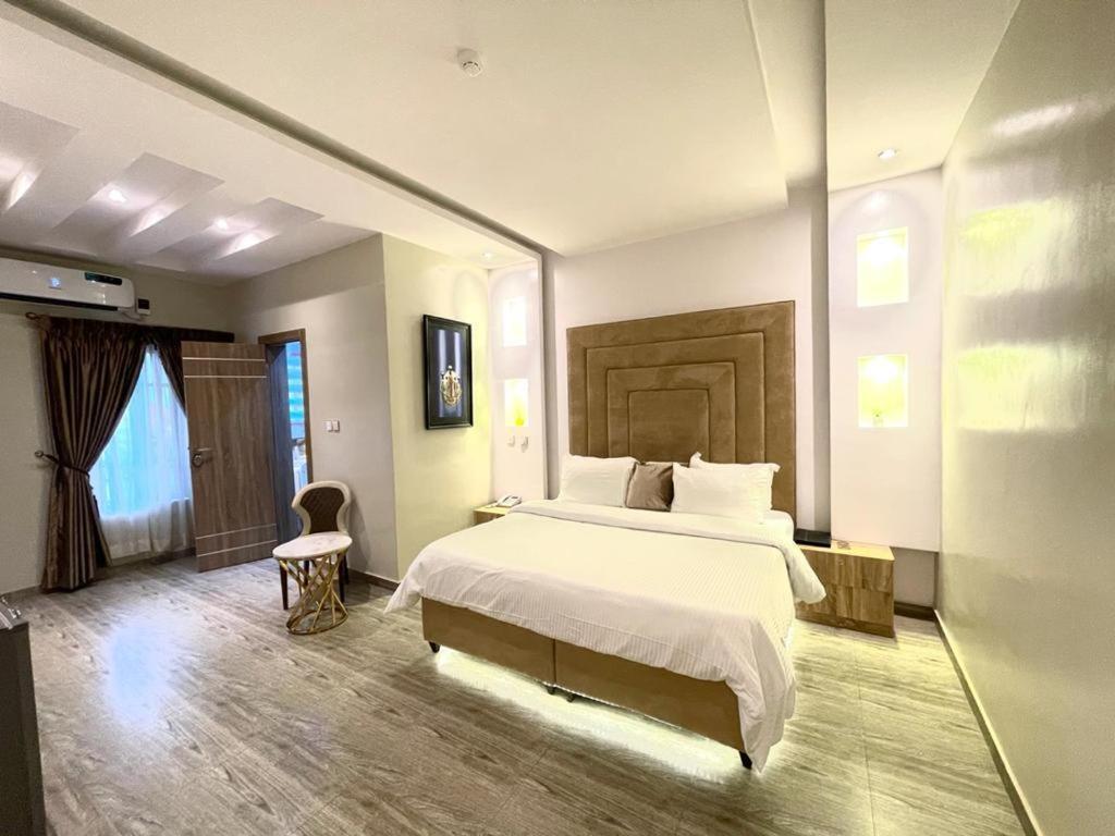God'S Touch Apartments Signature لاغوس المظهر الخارجي الصورة