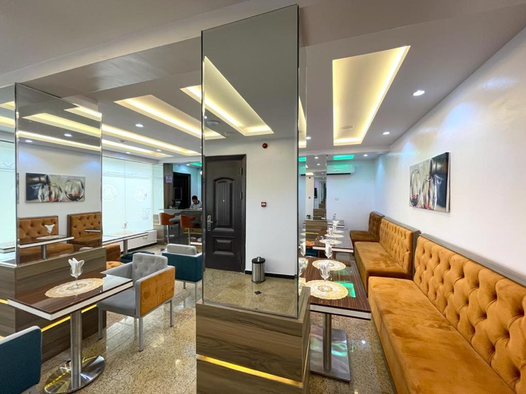 God'S Touch Apartments Signature لاغوس المظهر الخارجي الصورة