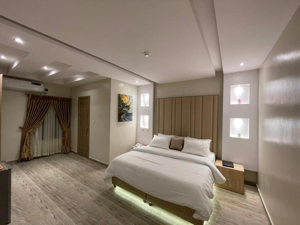 God'S Touch Apartments Signature لاغوس المظهر الخارجي الصورة